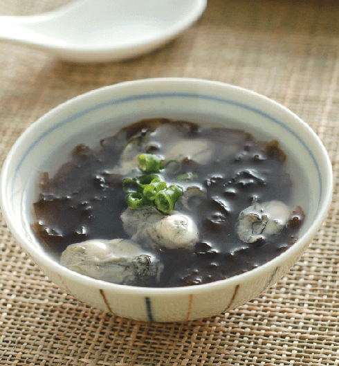 经期调养食谱~牡蛎紫菜汤